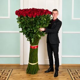 Букет 201 красная роза высотой 190 см (Эквадор)