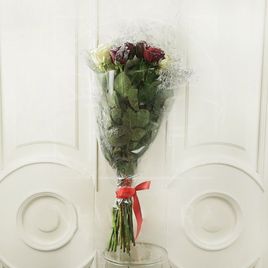 Букет 19 снежных роз микс