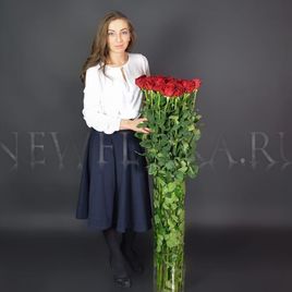 Букет 35 красных роз высотой 130см