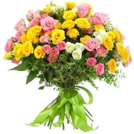 Букет 25 кустовых роз с фисташкой (цвет микс)