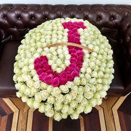 Корзина цветов 341 роза с буквой