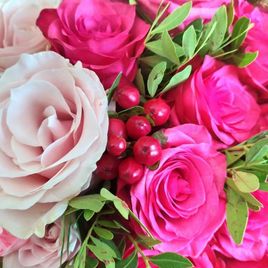 Букет градиент 51 роза с зеленью