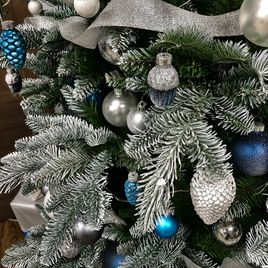 Новогоднее украшение интерьера (для РусХимАльянс)