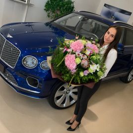 Букет с гортензиями, фаленопсисом и амарантом (для Bentley Motors St.P)