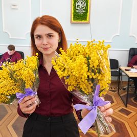 Букет 5 веток мимозы 30-40 см Абхазия (фем-мар)