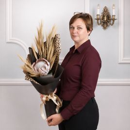 Букет протея «Сynaroides King» с рожью