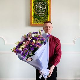 Букет 7 лизиантусов со статицей