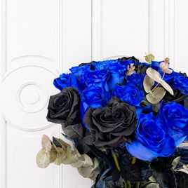Букет 25 синих и черных роз (Эквадор)