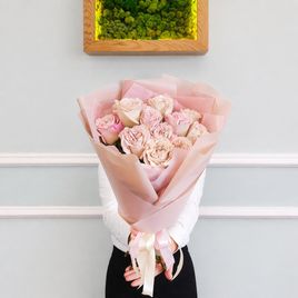 Букет 11 пионовидных роз Westminster Abbey