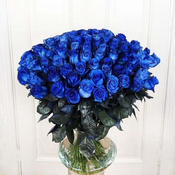Букет 101 синяя роза Premium (цвет года 2020 по версии Pantone)