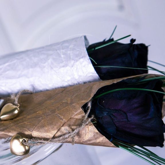 1 черная роза с оформлением и кулон-сердечко из латуни (Italy, Stilars est.1972)