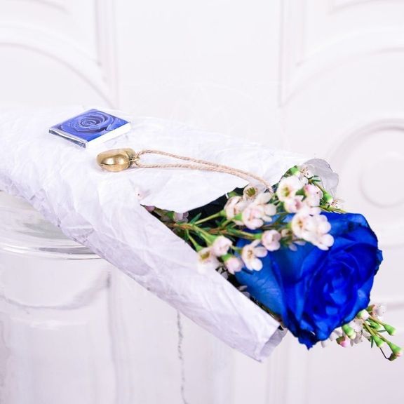1 синяя роза с оформлением и кулон-сердечко из латуни (Italy, Stilars est.1972)