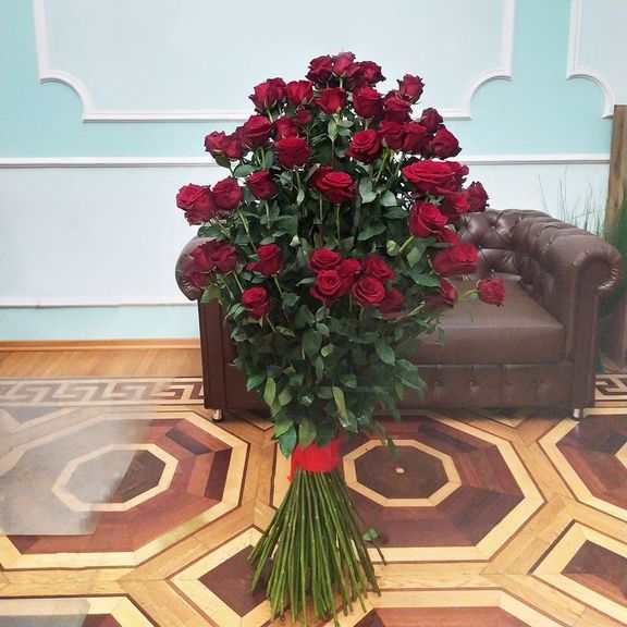 Букет 101 красная роза (110-160см)