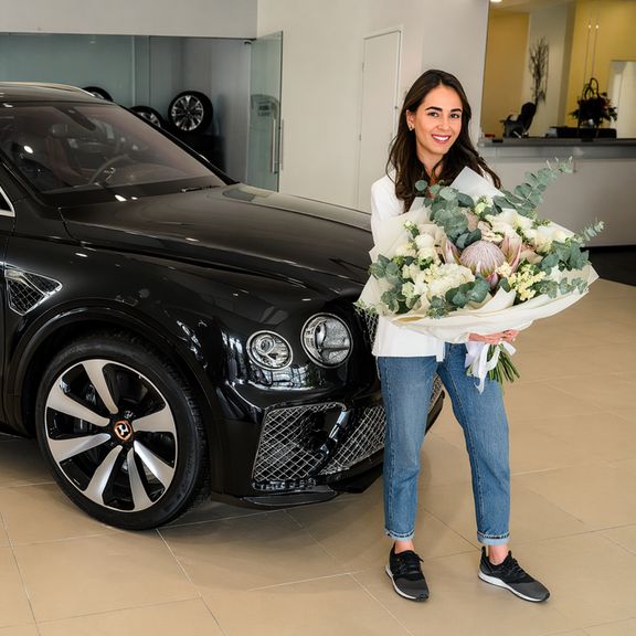 Букет с гортензиями, орхидеями и протеей (для Bentley Motors St.P)