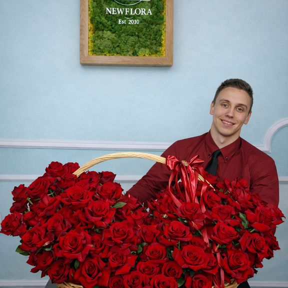 Корзина 151 красная роза (Эквадор)
