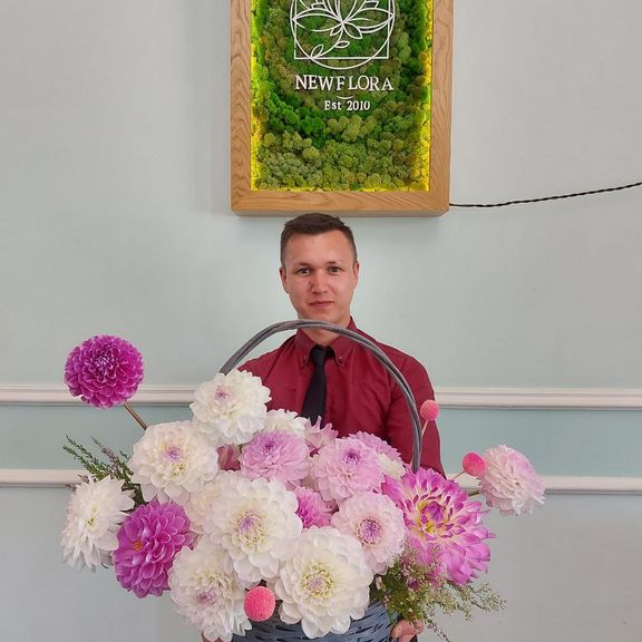 Корзина 17 георгин