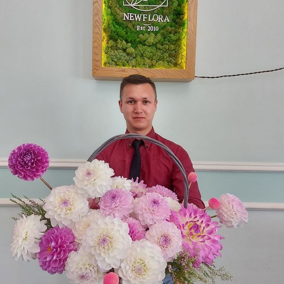 Корзина 17 георгин