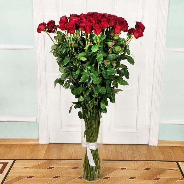 Букет 51 красная роза высотой 160см