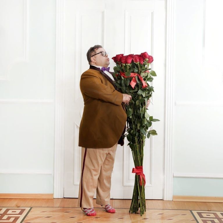 Букет 25 красных роз высотой 160см (заказчик Сергей Рост)