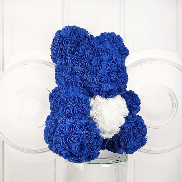 Мишка синий из фоамирановых роз с сердцем 40 см (с ароматом)