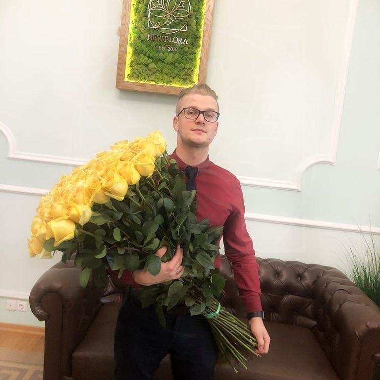 Букет 25 желтых роз высотой 100см