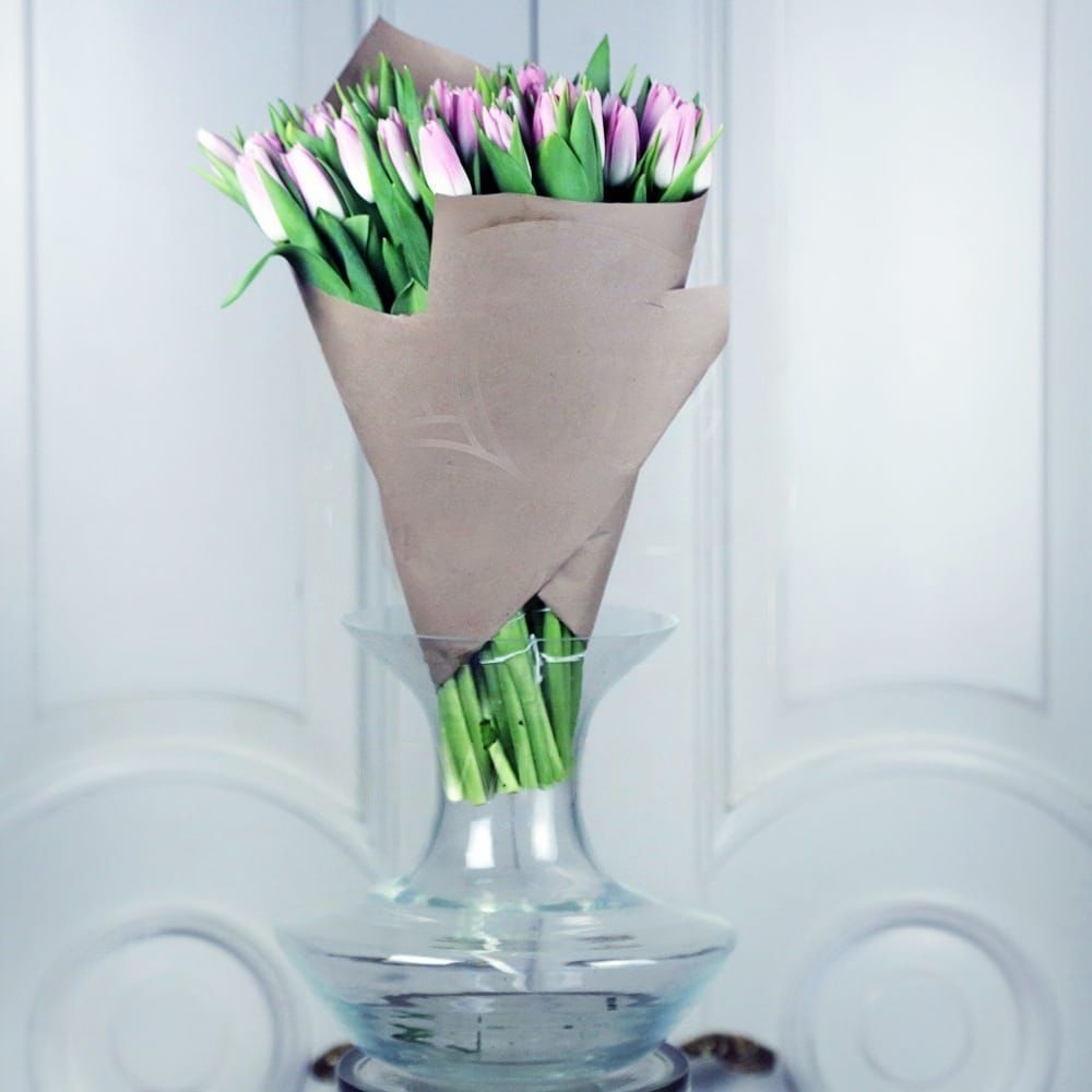 Букет 51 розовый тюльпан в бумаге (30-40см)