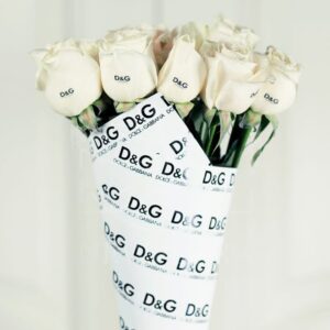Букет 11 белых роз Dolce & Gabbana