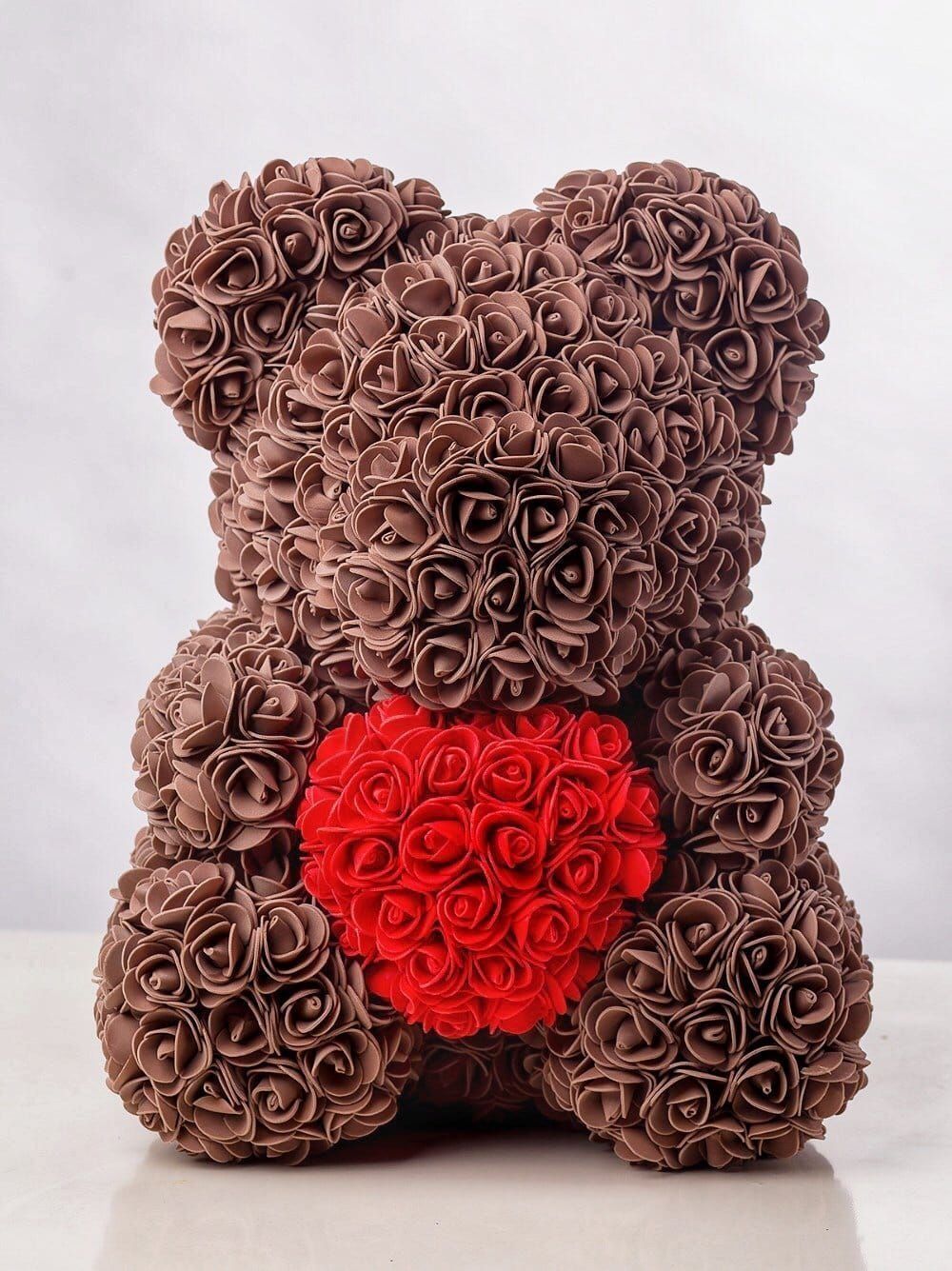 Шоколадный мишка из фоамирановых роз с сердцем 40 см (с ароматом)