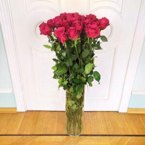 Букет 25 ярко розовых роз высотой 120см