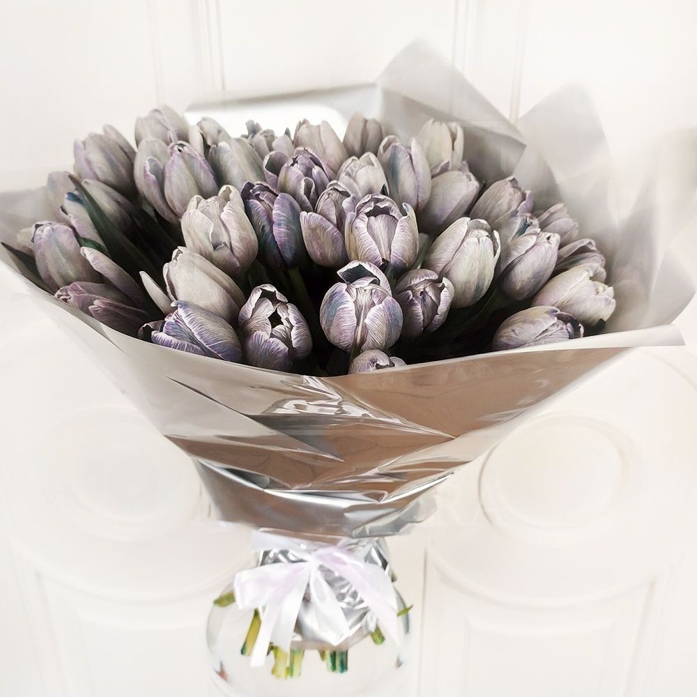 Букет 51 серый тюльпан «Shades of grey» купить с доставкой в СПб
